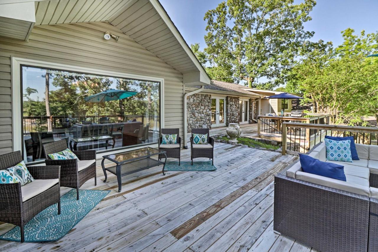 Luxury Hot Springs Oasis On Lake With Private Dock! Eksteriør bilde